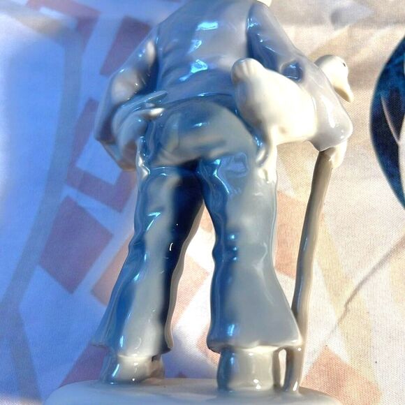 Vintage German METZLER  ORTLOFF Porcelain figurines 6'' tall - Boy & Girl Pair - Picture 8 of 10